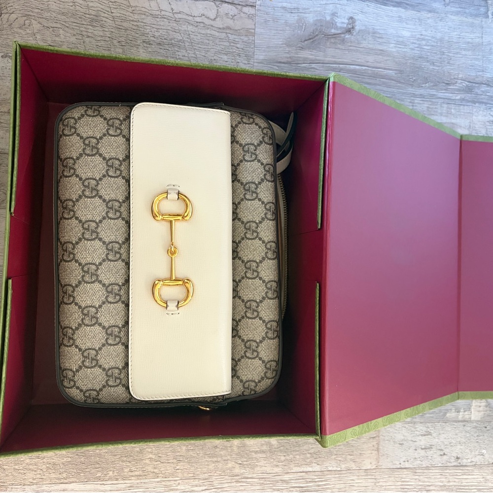 Gucci Beige Horsebit Shoulder cross body Bag
